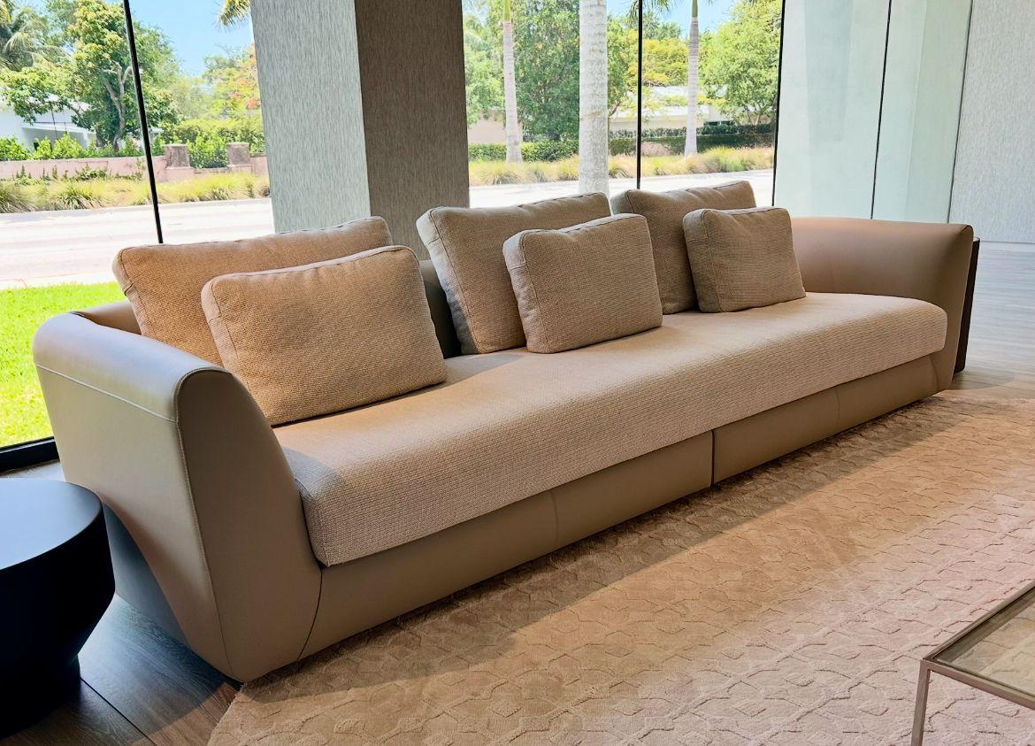 Sofa de Cuero y Tela Modelo Oslo