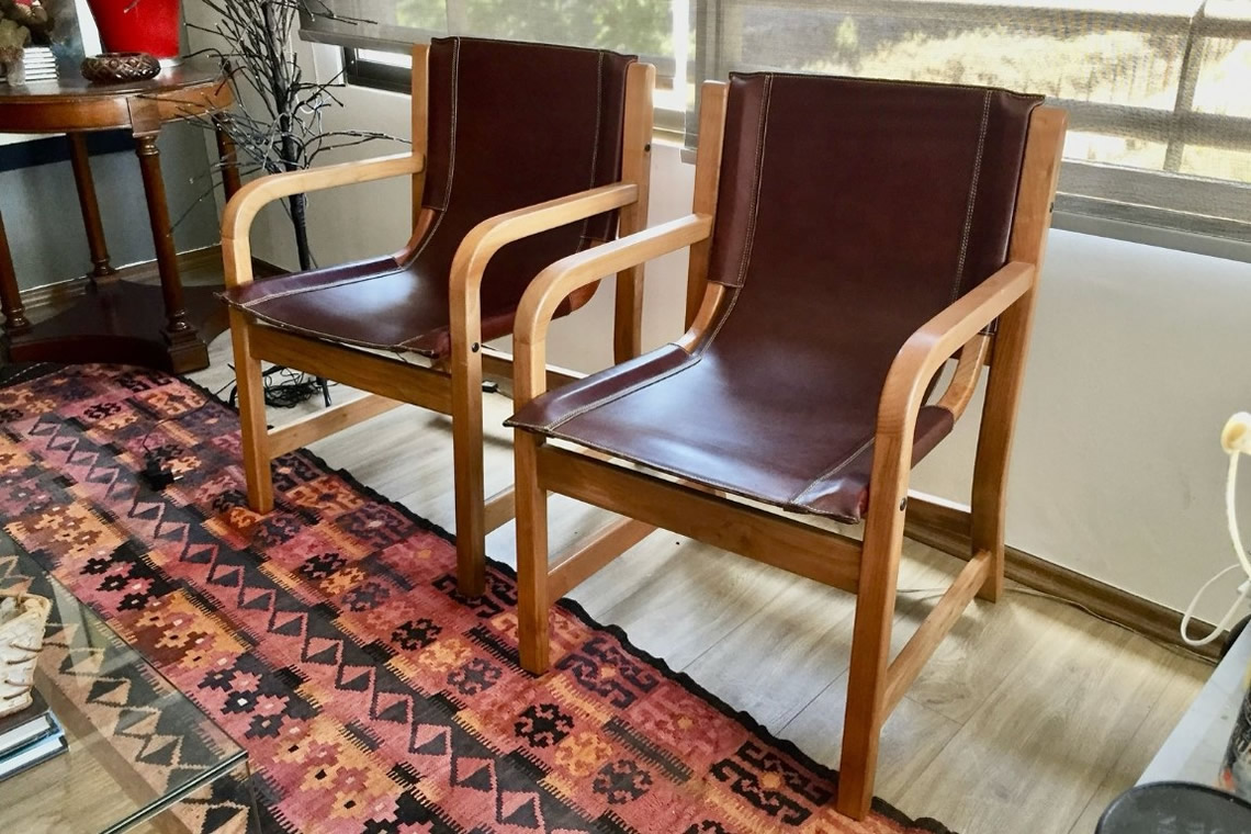 Sillas Sling con Brazo en Cuero Chocolate